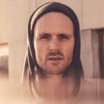 365 – 51 – Jonas wearing his mannesjal