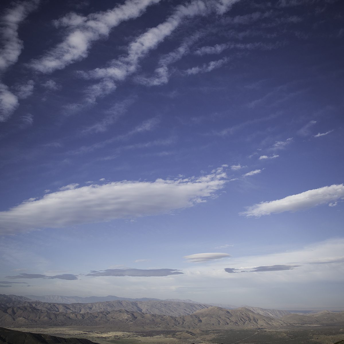 us_hoy_0000s_0011_Layer 18