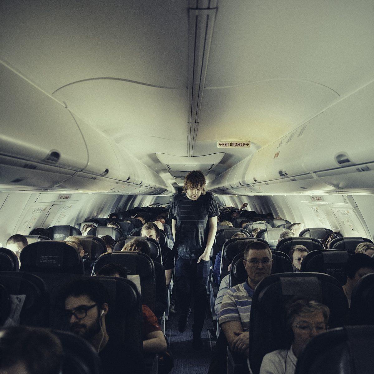 us_hoy_0006s_0001_Icelandair - Tom