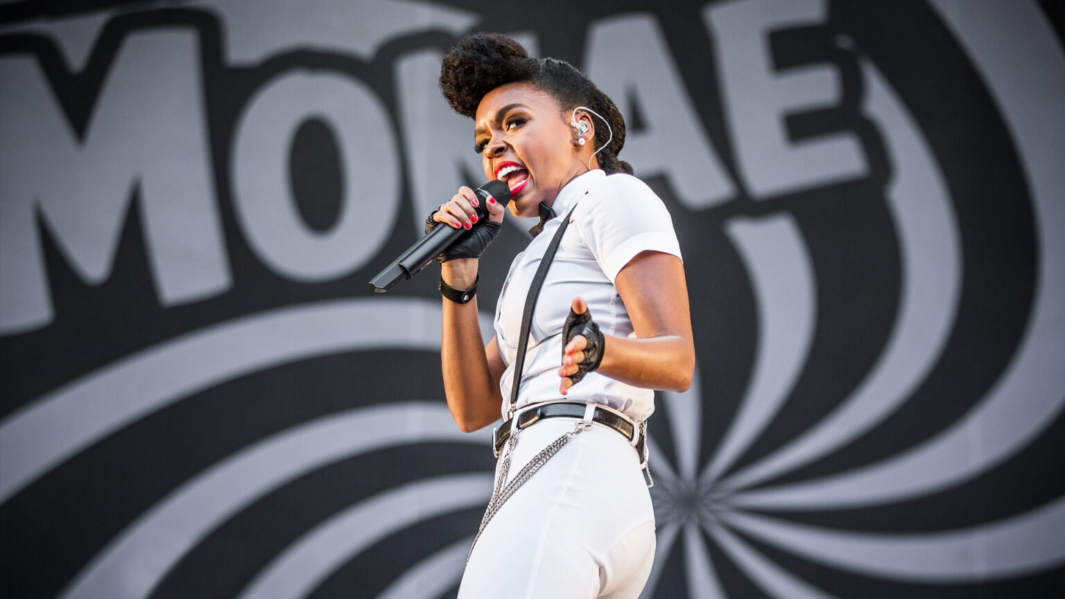 janelle1