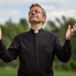 Bjarte Tjøstheim / Presten