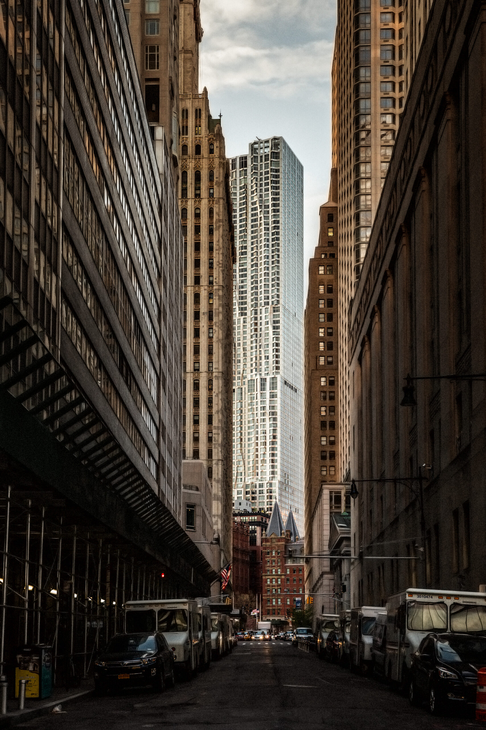 8 Spruce Street, NYC (Frank Gehry)
