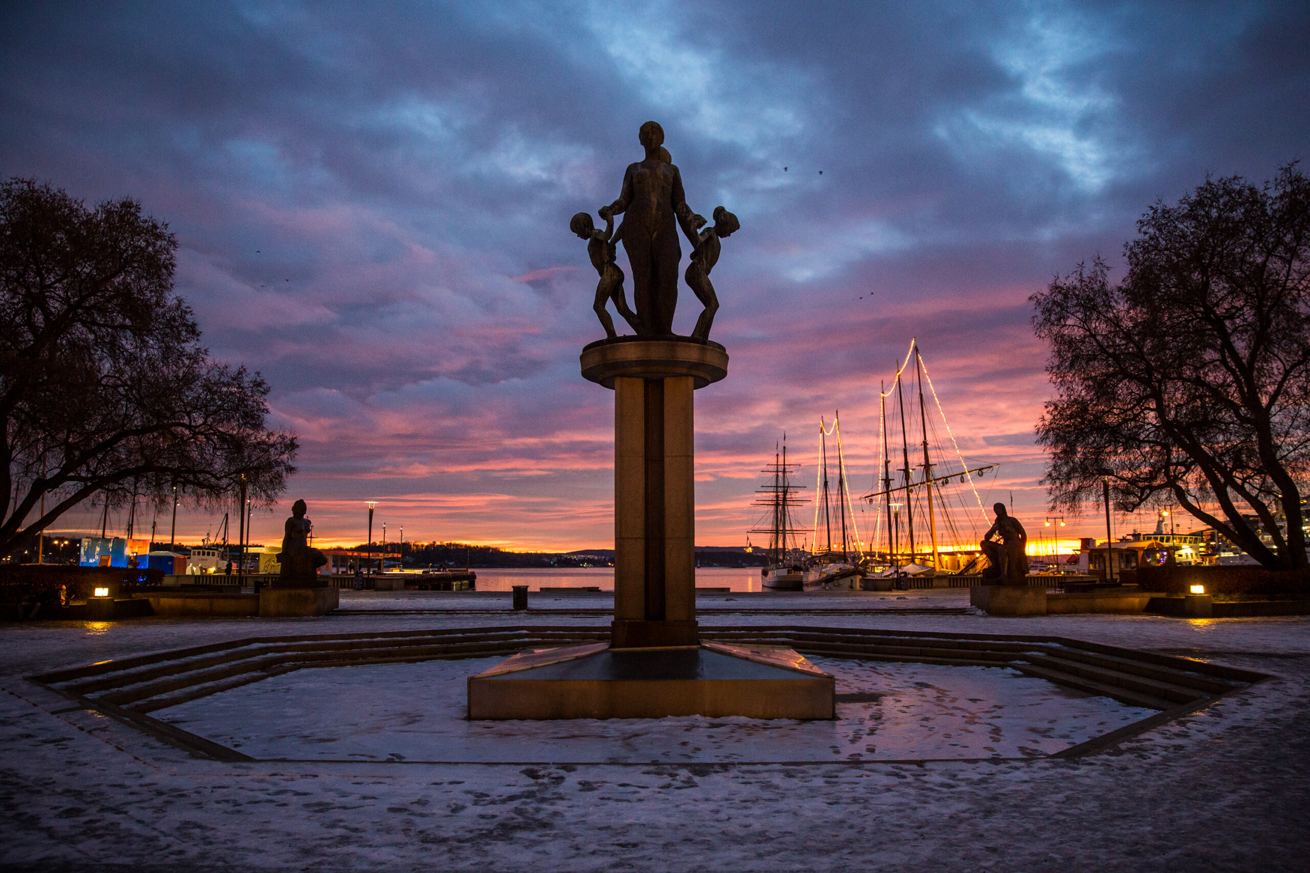 January 7 - Emil Lies fonteneskulptur, Oslo